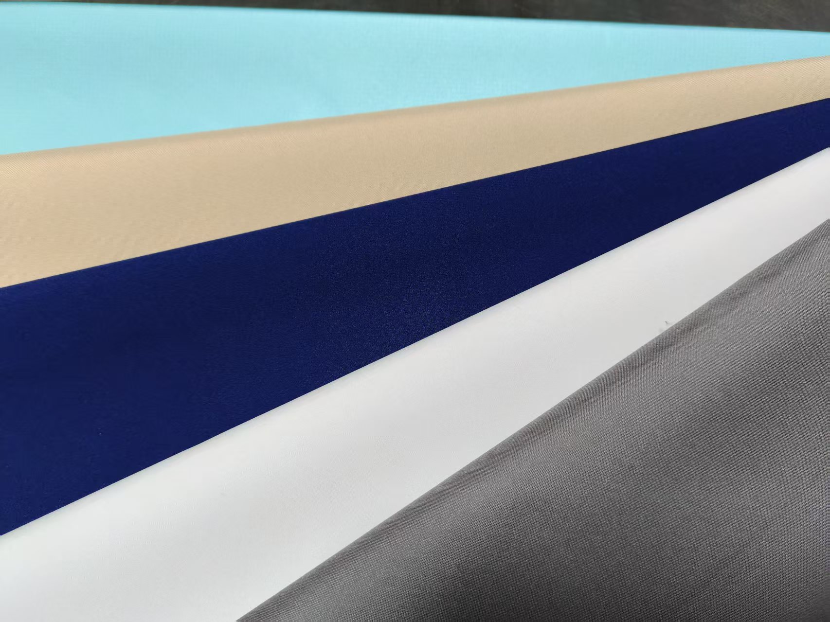 Why is polyester lace dragon flower fabric so popular?