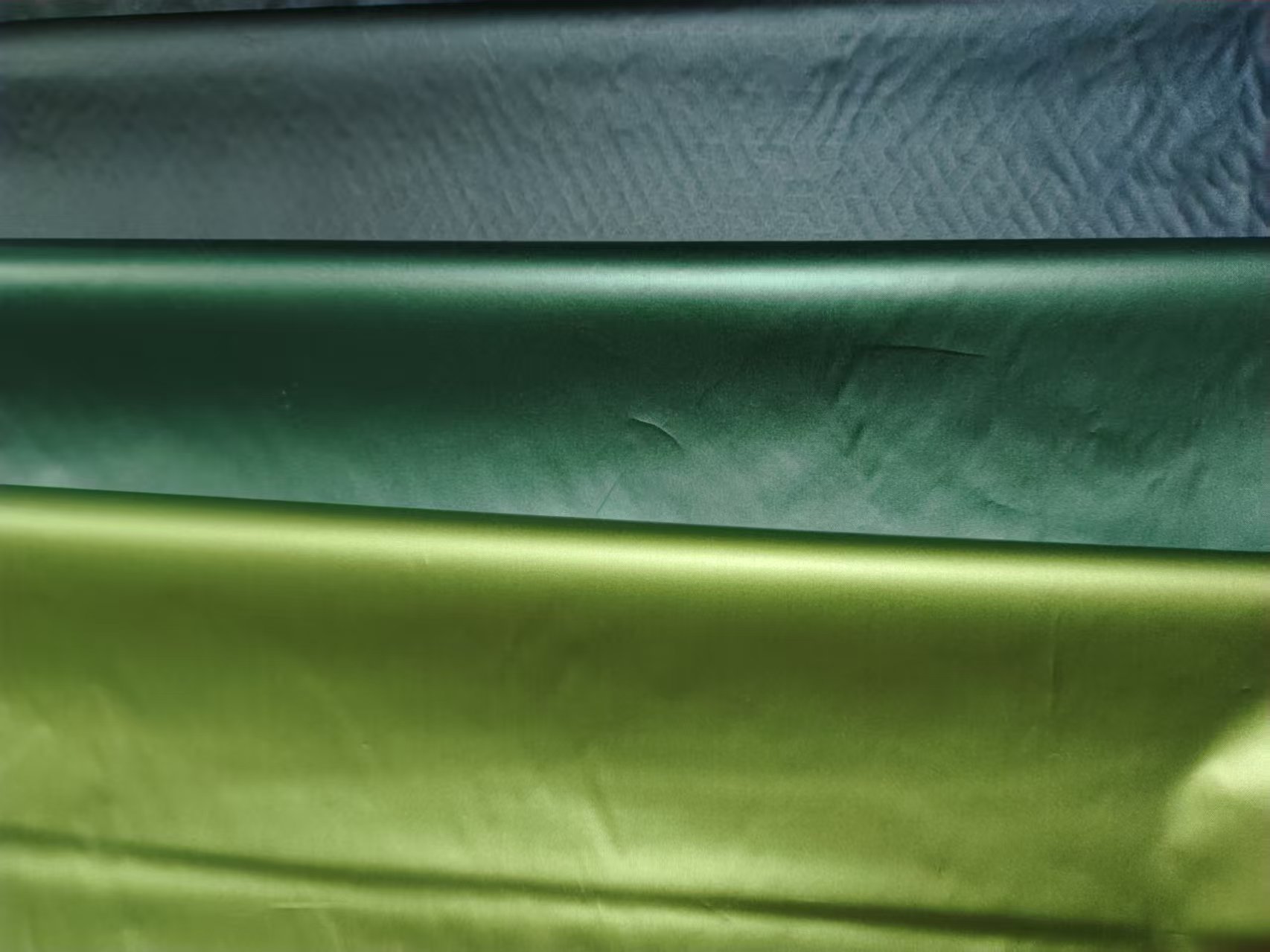 The emergence of mesh fabrics directly affected the vigorous development of the knitting industry