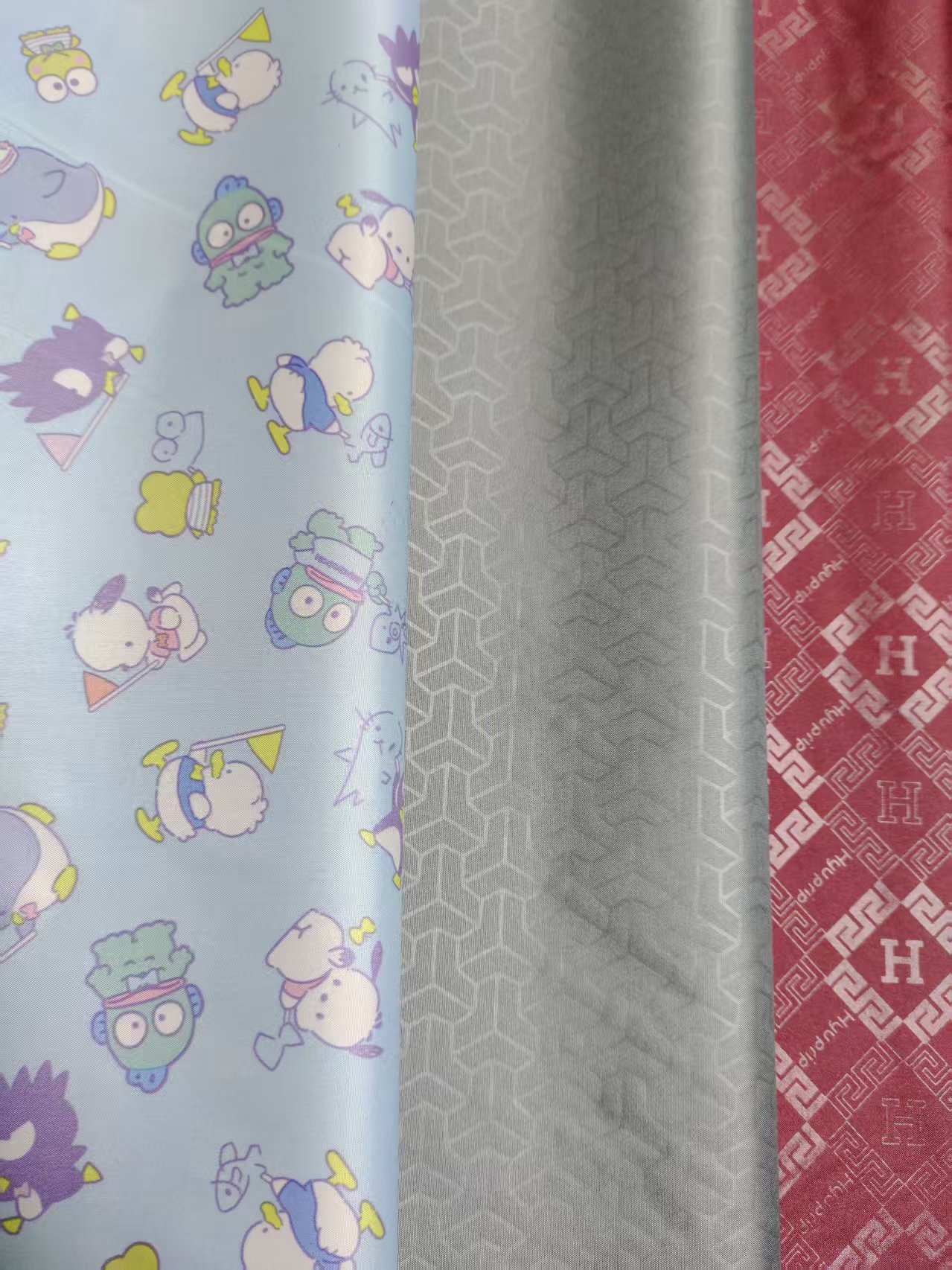 What are the benefits of knitted denim fabric?